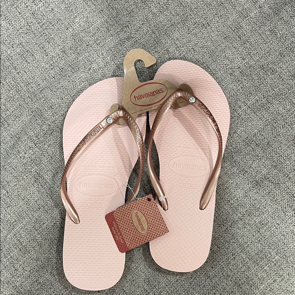 Havaianas Slim Light Pink Flip Flops with Metallic Bronze Straps